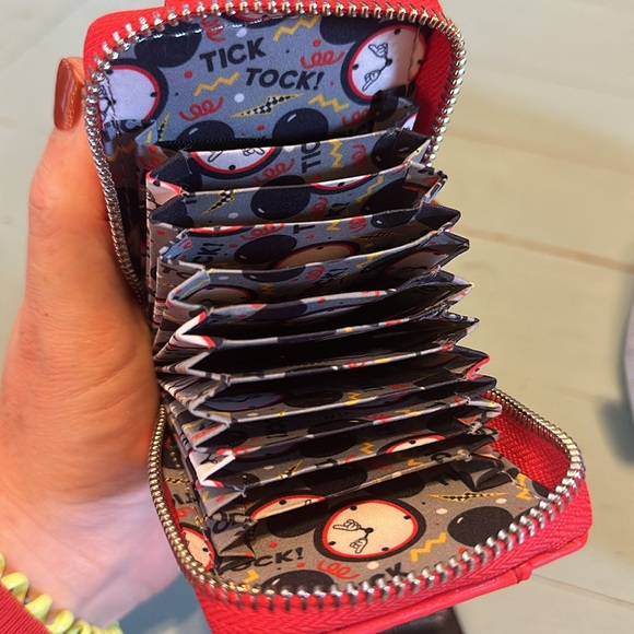 NWT Disney Loungefly Mickey clock/watch bag and wallet - Picture 12 of 12